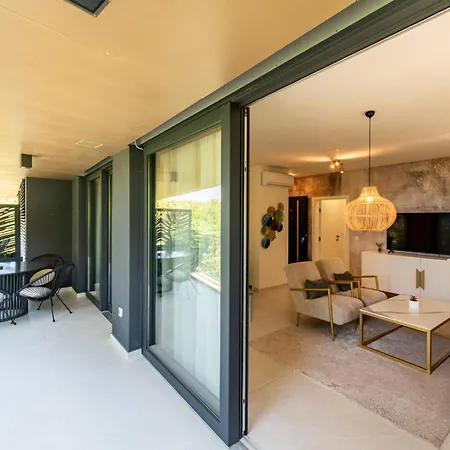 Seaside Luxury Apartmenthouse Infinity Blue Lägenhet